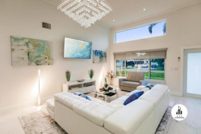 BnB Hyperion - Luxurious 5B Home w Pool & Lounge